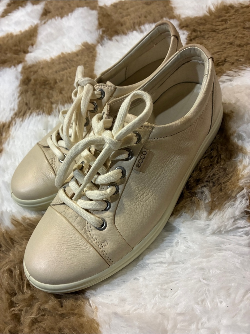 Ecco Women's Soft Leather Lace-Up Sneakers